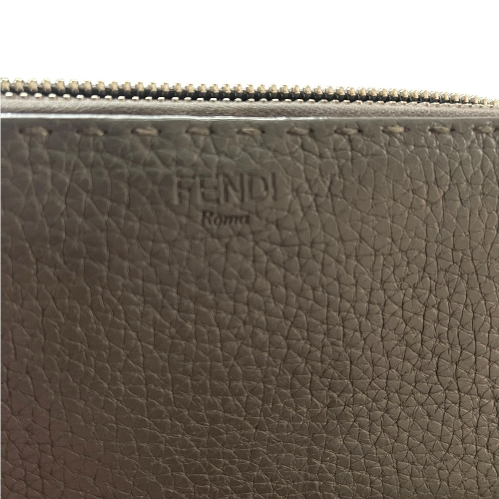 Fendi Roma Grey Leather Wallet - Picture 2 of 10